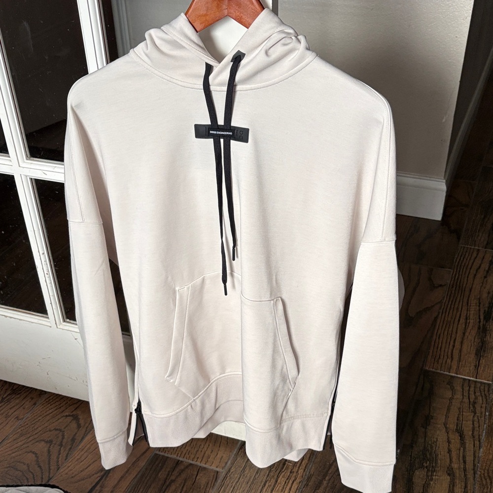 Classic ON hoodie sz Large